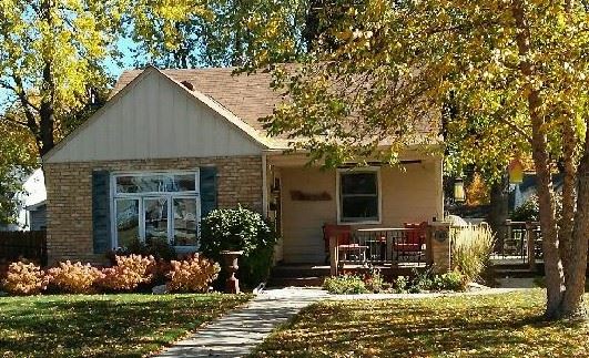 313 7th Avenue N before renovation, brick is old and dirty